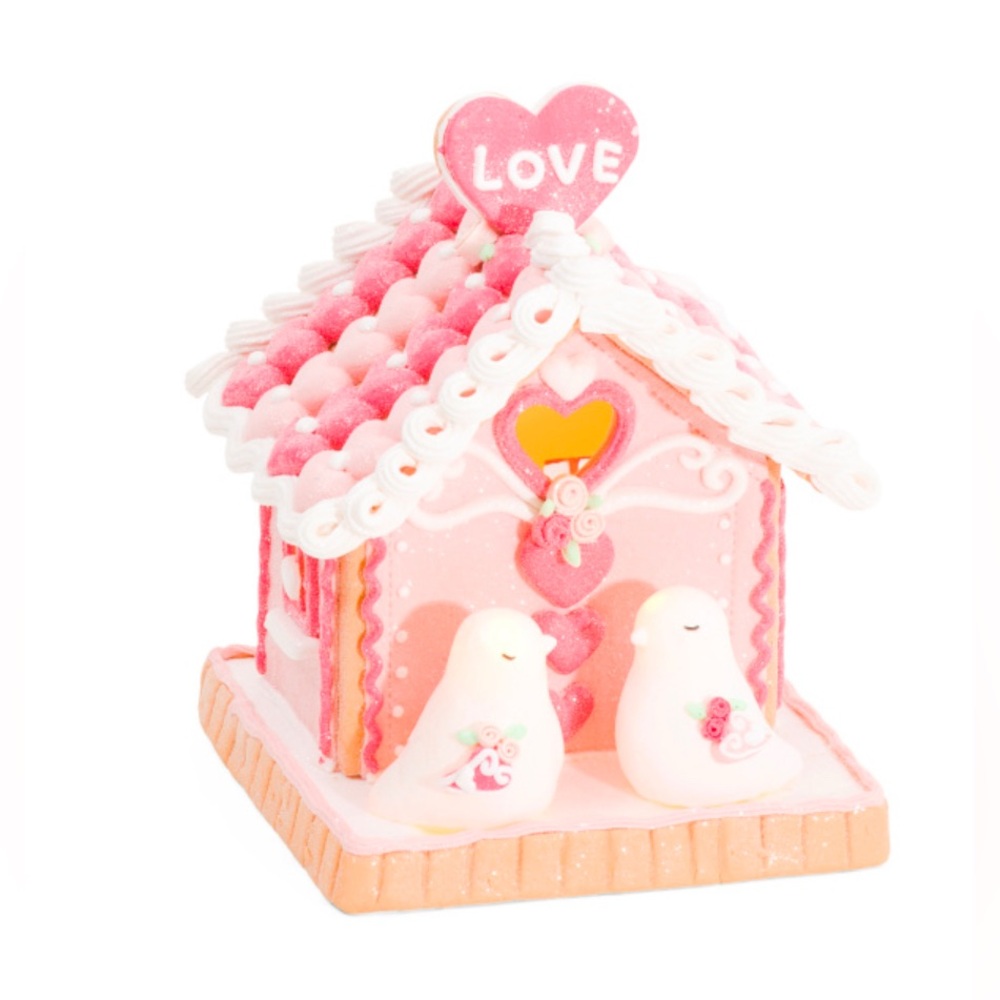 CUPCAKES & CASHMERE
9in Led Lit Valentine's Day Gingerbread House